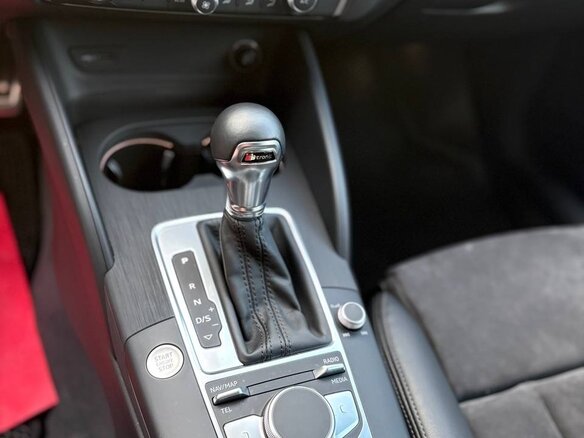 2020 Audi A3 III (8V) Рестайлинг, серый, 1800000 рублей - вид 22