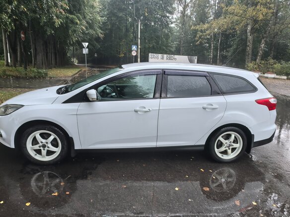 2013 Ford Focus III, белый, 680000 рублей - вид 3