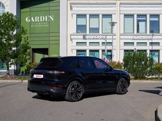2019 Porsche Cayenne III, чёрный, 6950000 рублей, вид 5