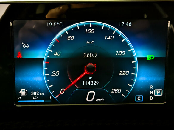 2018 Mercedes-Benz A-Класс 200 IV (W177), чёрный, 2160000 рублей - вид 12