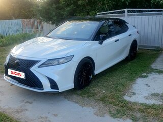 2019 Toyota Camry VIII (XV70), белый, 3320000 рублей, вид 1
