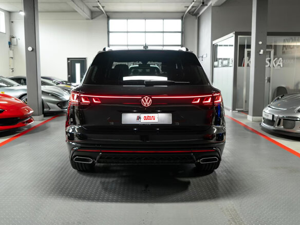 2026 Volkswagen Touareg III Рестайлинг, чёрный - вид 5