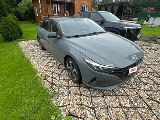 2020 Hyundai Elantra VII (CN7), серый, 1800000 рублей, вид 3