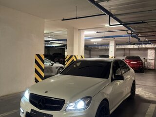 2011 Mercedes-Benz C-Класс 180 BlueEFFICIENCY III (W204) Рестайлинг, белый, 1300000 рублей, вид 2
