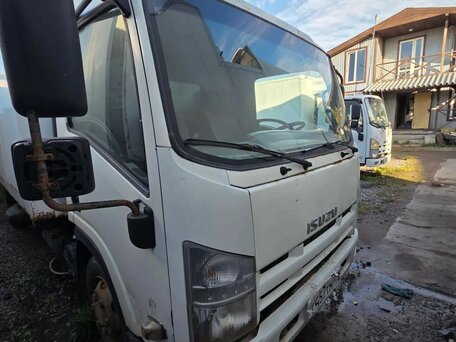 2013 Isuzu Elf (N-series), белый, 1600000 рублей, вид 1
