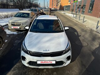 2021 Kia Rio X IV Рестайлинг, белый, 1750000 рублей, вид 2