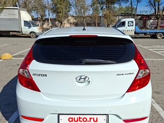 2014 Hyundai Solaris I Рестайлинг, белый, 910000 рублей, вид 4