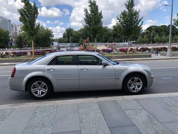 2006 Chrysler 300C I, серый - вид 1