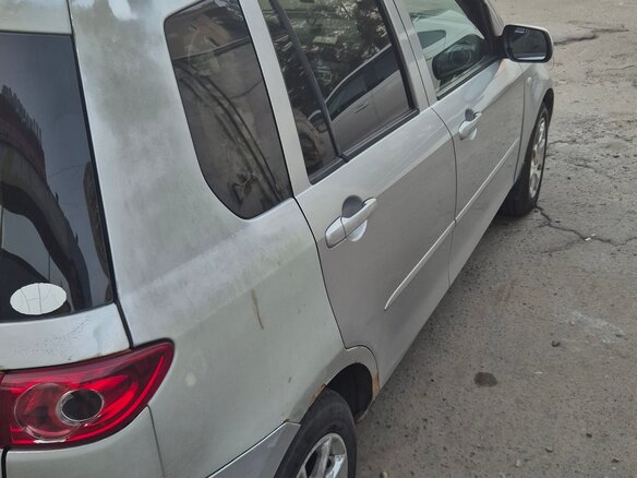 2004 Mazda 2 I (DY), серебристый, 200000 рублей - вид 2