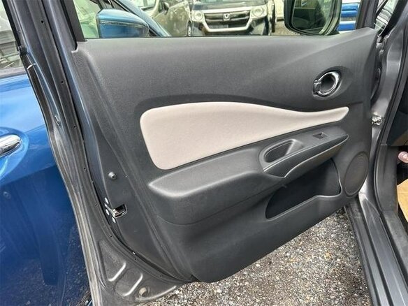 2019 Nissan Note II Рестайлинг, серый, 775000 рублей - вид 9