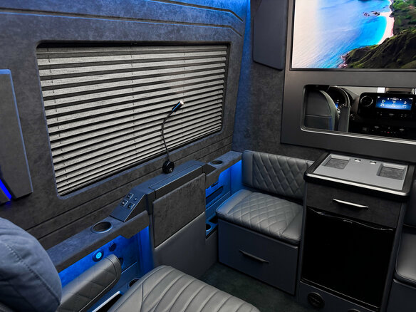 2025 Mercedes-Benz Sprinter, чёрный, 31990000 рублей - вид 13