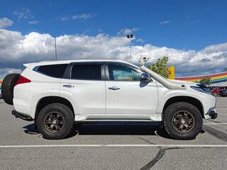 2017 Mitsubishi Pajero Sport III, белый, 3650000 рублей, вид 3