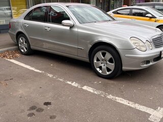 2004 Mercedes-Benz E-Класс 240 III (W211, S211), серебристый, 960000 рублей, вид 5