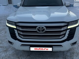 2022 Toyota Land Cruiser 300 Series, белый, 10500000 рублей, вид 2