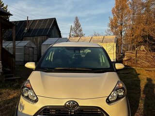 2016 Toyota Sienta II, белый, 1500000 рублей, вид 3