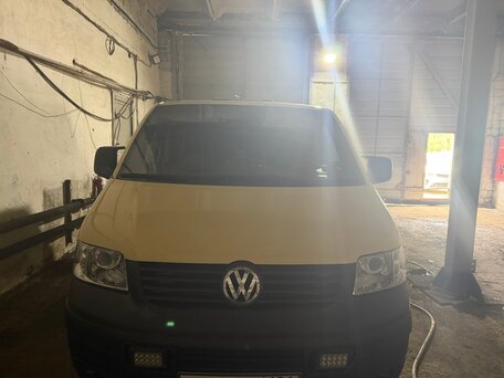 2008 Volkswagen Transporter, бежевый, 2000000 рублей, вид 1