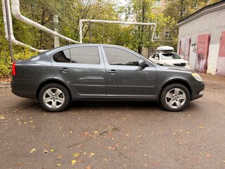 2012 Skoda Octavia II (A5) Рестайлинг, серый, 1085000 рублей, вид 2