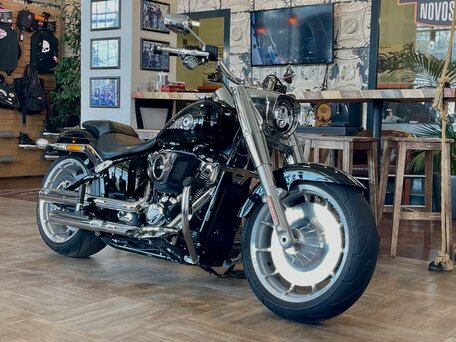 2025 Harley-Davidson Fat Boy, чёрный, 3300000 рублей, вид 4