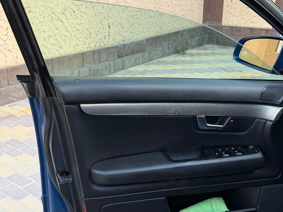 2002 Audi A4 II (B6), синий - вид 9