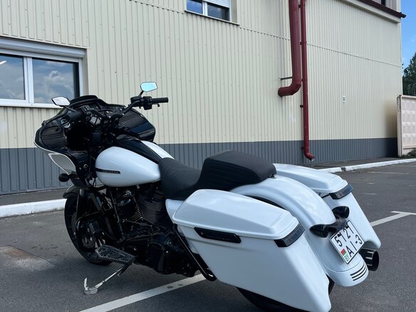 2017 Harley-Davidson Road Glide Limited, белый, 1899000 рублей - вид 9