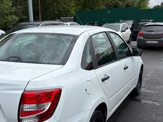 2024 Lada (ВАЗ) Granta I Рестайлинг, белый, 870000 рублей, вид 3