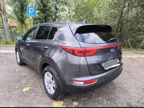 2017 Kia Sportage IV, серый, 1490000 рублей - вид 4