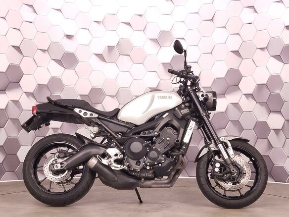 2018 Yamaha XSR900, серебристый - вид 2