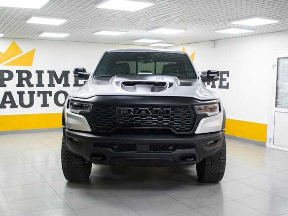 2026 Ram 1500 RHO V Рестайлинг, серебристый, 12499000 рублей - вид 1