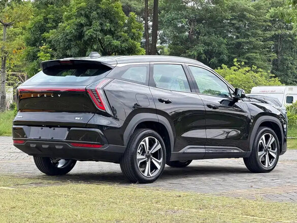 2025 Geely Boyue L I Рестайлинг, чёрный, 2590017 рублей - вид 5