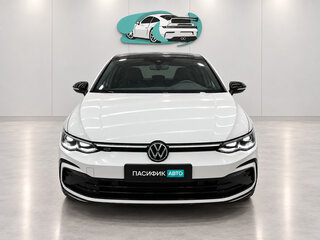 2022 Volkswagen Golf VIII, белый, 1840500 рублей, вид 2