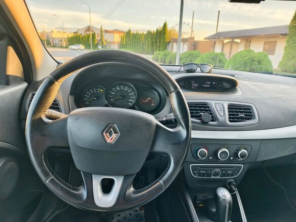 2012 Renault Fluence I, серебристый, 707000 рублей - вид 19