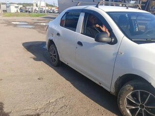 2017 Renault Logan II, белый, 600000 рублей, вид 4
