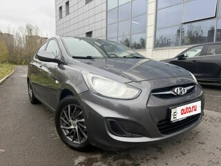 2013 Hyundai Solaris I, серый, 615000 рублей, вид 2