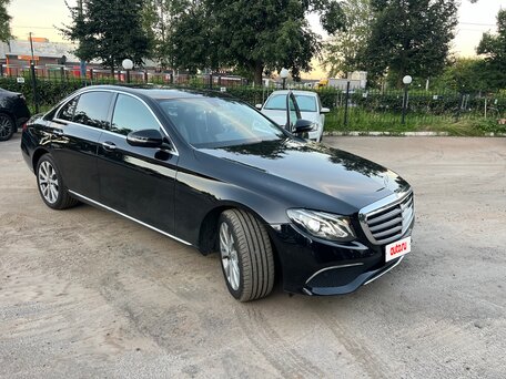 2019 Mercedes-Benz E-Класс 220 d V (W213, S213, C238), чёрный, 3500000 рублей, вид 4