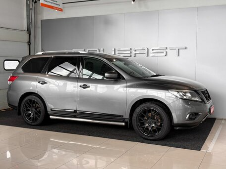 Nissan Pathfinder IV