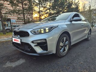2021 Kia Cerato IV, серебристый, 1990000 рублей, вид 2