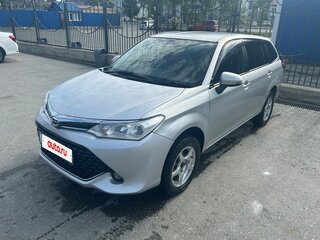 2015 Toyota Corolla Fielder XI (E160, E170, E180) Рестайлинг 1, серебристый, 1049000 рублей, вид 1