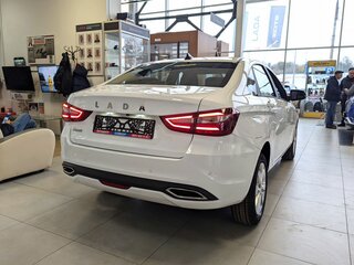2026 Lada (ВАЗ) Vesta I Рестайлинг (NG), белый, 1890900 рублей, вид 4