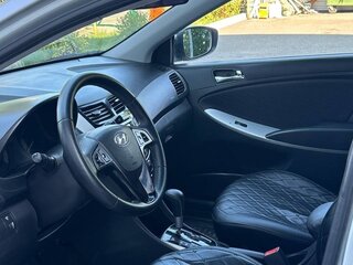 2012 Hyundai Solaris I, серебристый, 650000 рублей, вид 5