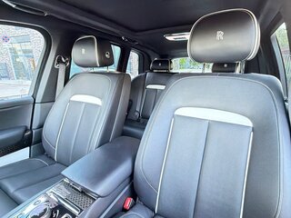 2020 Rolls-Royce Cullinan I (Series I), чёрный, 32000000 рублей, вид 5