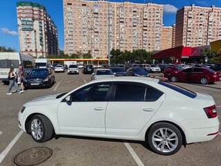 2017 Skoda Octavia III (A7) Рестайлинг, белый, 1680000 рублей, вид 5