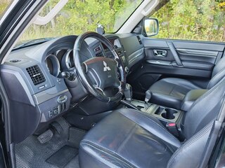 2010 Mitsubishi Pajero IV, чёрный, 1900000 рублей, вид 5