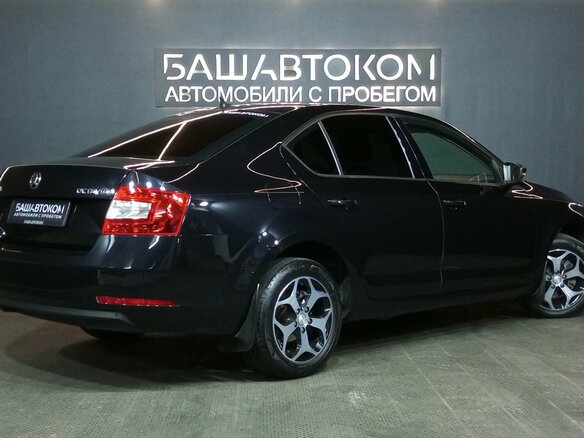 2018 Skoda Octavia III (A7) Рестайлинг, чёрный, 1680000 рублей - вид 4