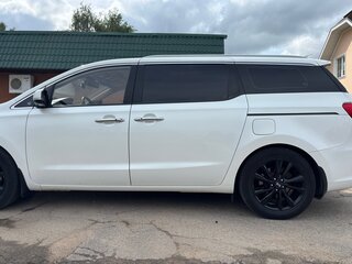 2018 Kia Carnival III, белый, 2800000 рублей, вид 4