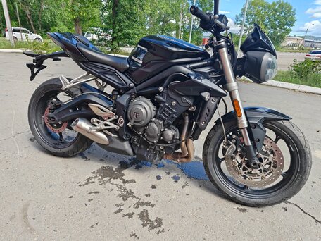2017 Triumph Street Triple, чёрный, 550000 рублей, вид 4