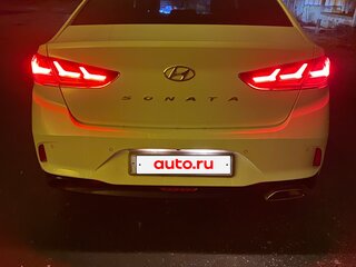 2019 Hyundai Sonata VII (LF) Рестайлинг, белый, 1899000 рублей, вид 3