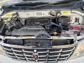 2001 Toyota Granvia I, белый, 1000000 рублей, вид 3