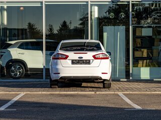 2013 Ford Mondeo IV Рестайлинг, белый, 995000 рублей, вид 5