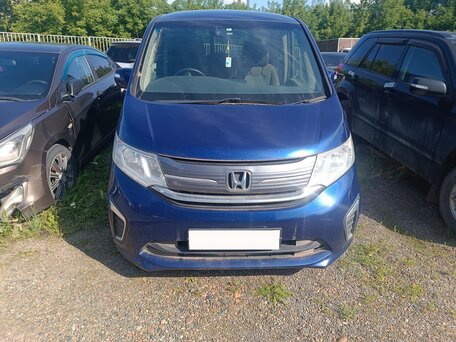 Honda Stepwgn V