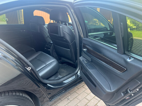 2012 BMW 7 серии 740d xDrive V (F01/F02/F04), чёрный, 2100000 рублей - вид 8
